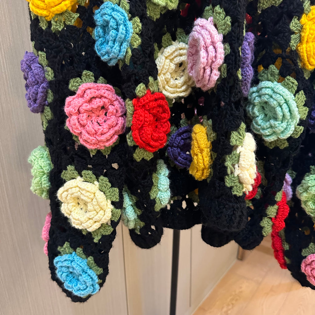 Women's Handknitted Sweater  Black V-neck  Outfits Hollow 3D Flowers Crochet Design Cozy Fashion  Knitwear Knitting Tops Long Sleeve