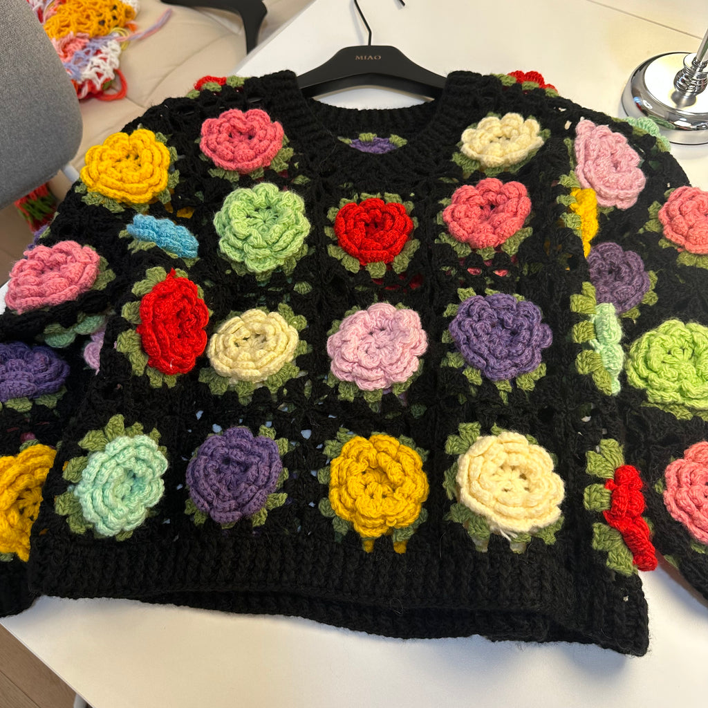 Women's Handknitted Sweater  Black V-neck  Outfits Hollow 3D Flowers Crochet Design Cozy Fashion  Knitwear Knitting Tops Long Sleeve