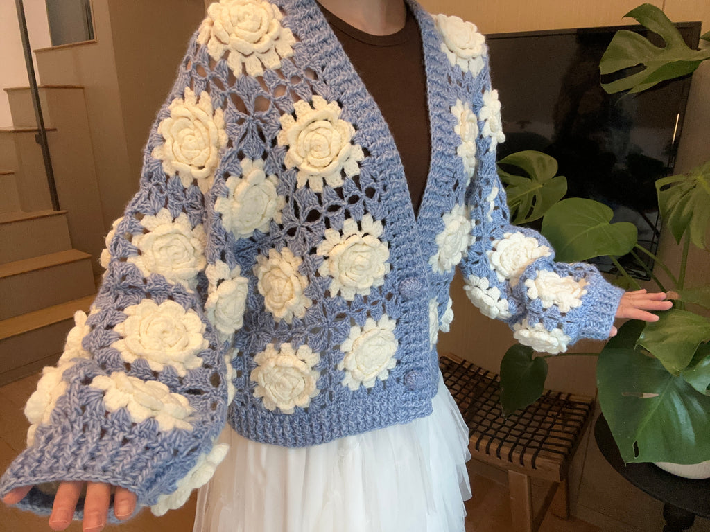 Women's Handknitted Sweater V-neck Cardigan Outfits 3D Hollow White Flowers Crochet Design Cozy Fashion Knitwear Knitting Tops Long Sleeve