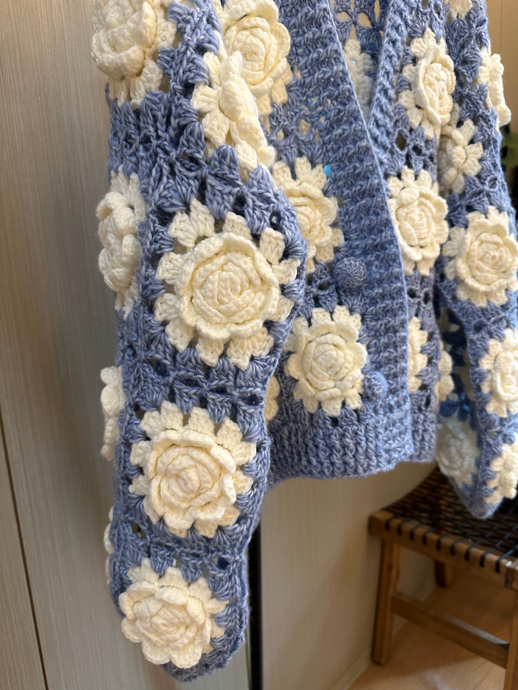 Women's Handknitted Sweater V-neck Cardigan Outfits 3D Hollow White Flowers Crochet Design Cozy Fashion Knitwear Knitting Tops Long Sleeve