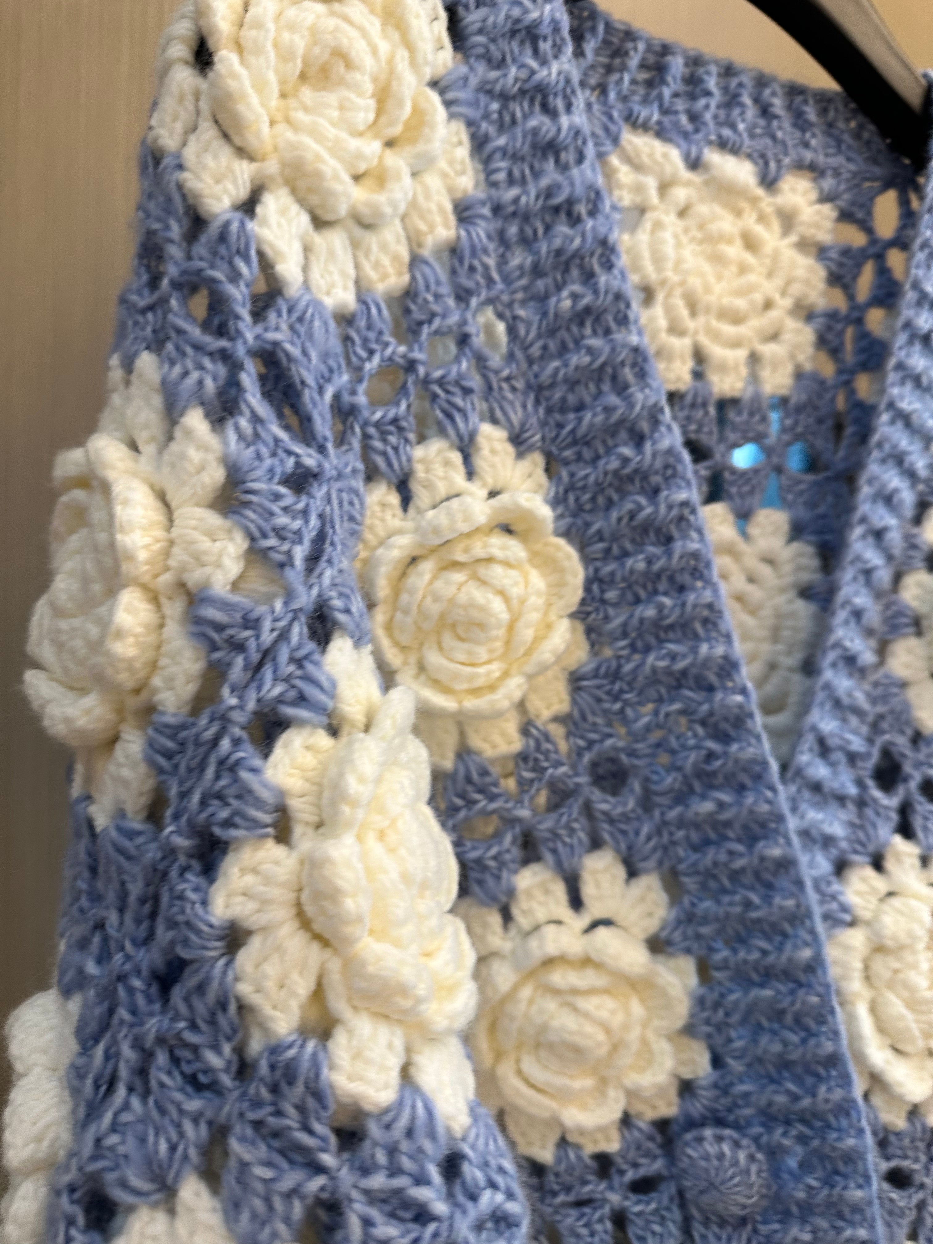 Women's Handknitted Sweater V-neck Cardigan Outfits 3D Hollow White Flowers Crochet Design Cozy Fashion Knitwear Knitting Tops Long Sleeve